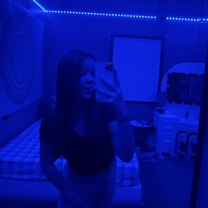 Meet your Posher, Kendra